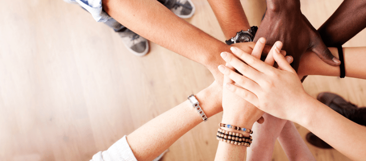 hands-in-teamwork_header1